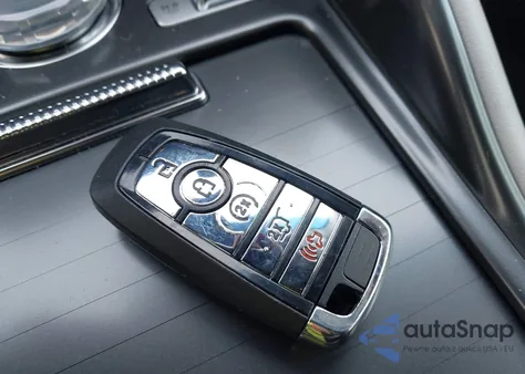 2024 Lincoln Nautilus Reserve z USA, uszkodzony, nr VIN 5LMPJ8K42RJ854983